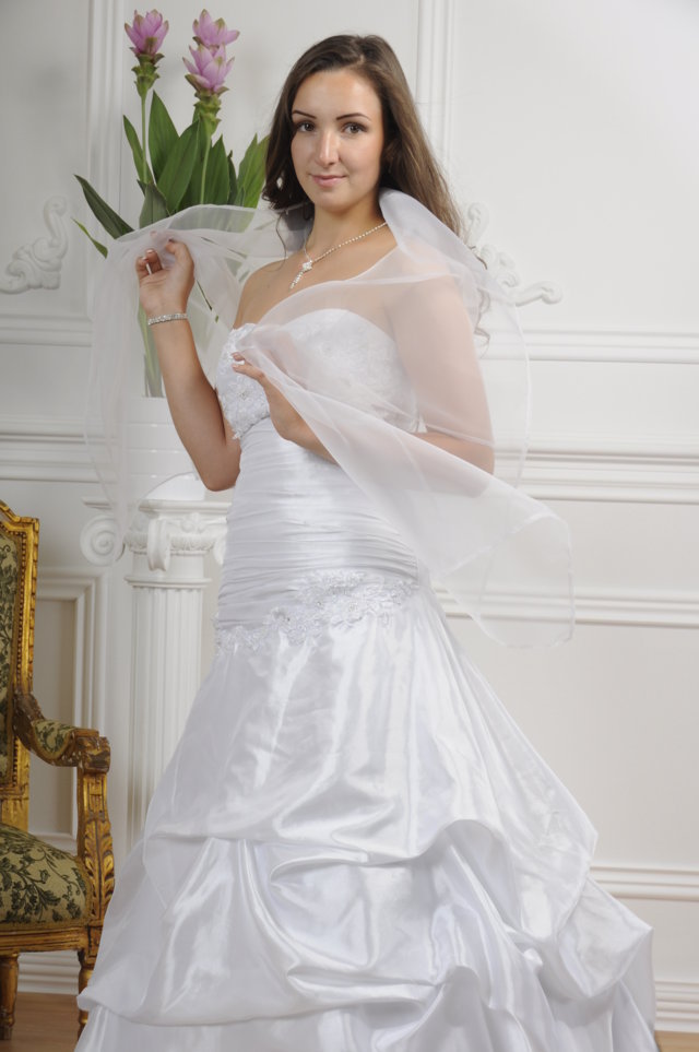 Cintia menyasszonyi ruha